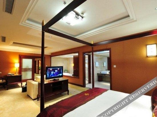 Шанграо: Wuyuan Scenic Hotel