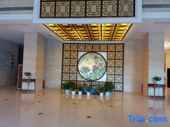 Шанграо: Wuyuan Scenic Hotel