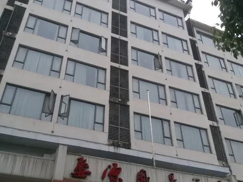 Шанграо: Wuyuan Scenic Hotel