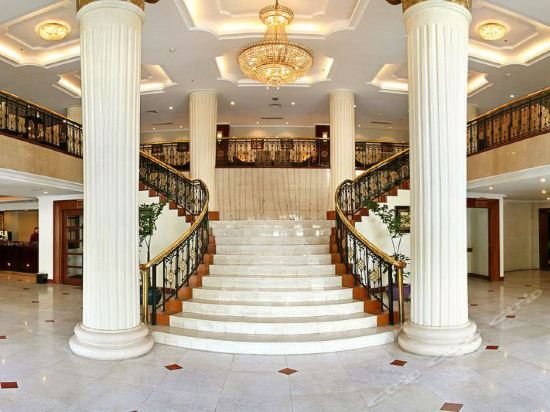 Уси: Concord Plaza Hotel