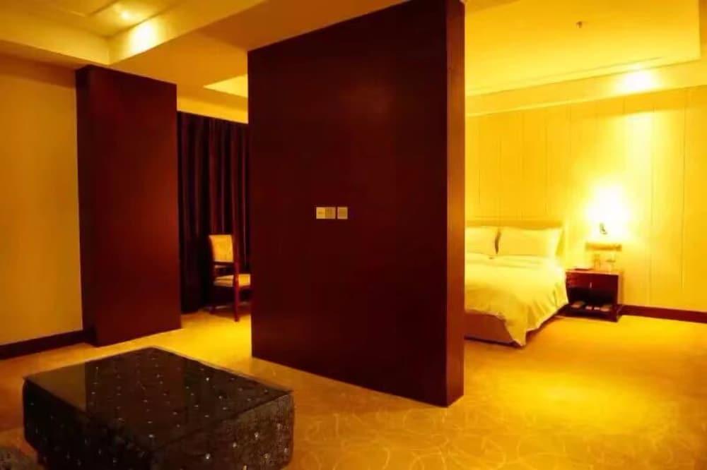 Синин: Xi Bai Hotel