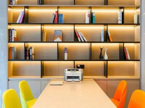 Янгиианг: Elong ME Hotel (Yangjiang Transportation Hub Jinshan Road)