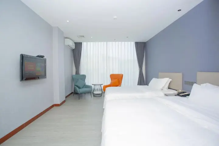 Янгиианг: Dongyi Hotel (Yangchun Bus Terminal)