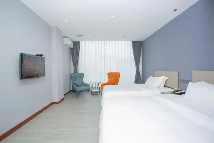 Янгиианг: Dongyi Hotel (Yangchun Bus Terminal)