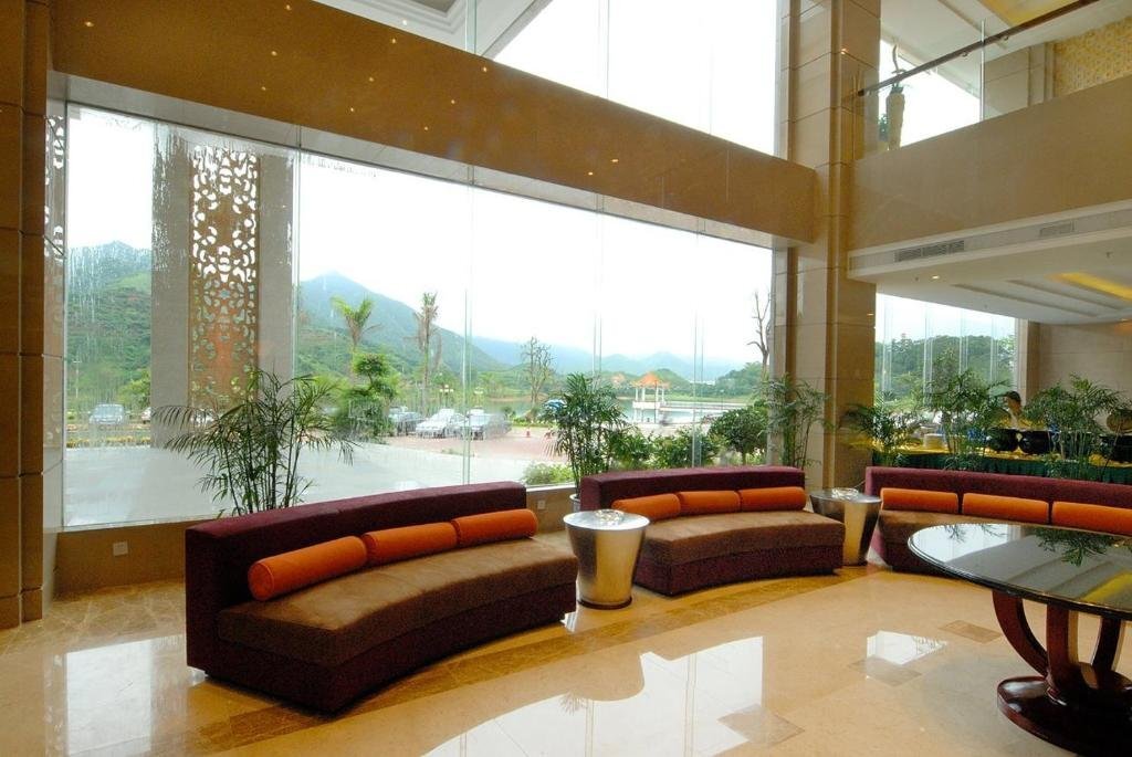 Янгиианг: East Lake International Hotel
