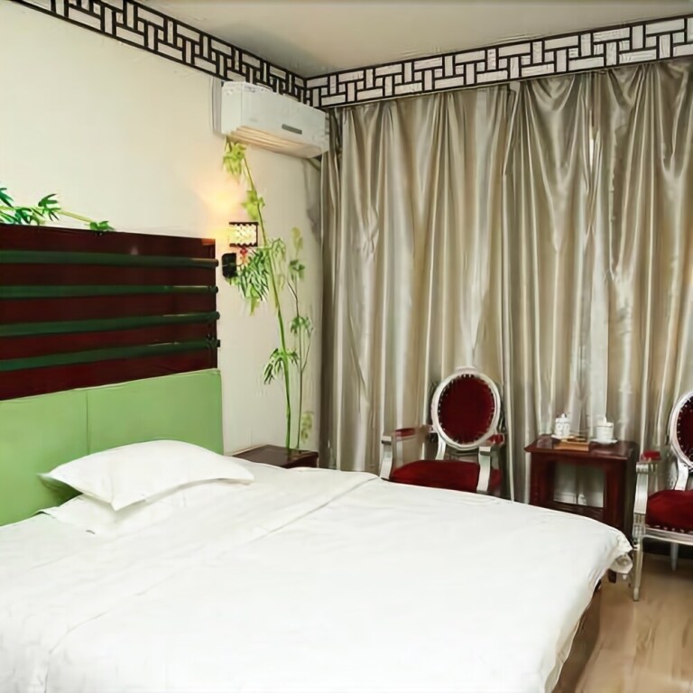 Цзинин: Xinglong Hotel