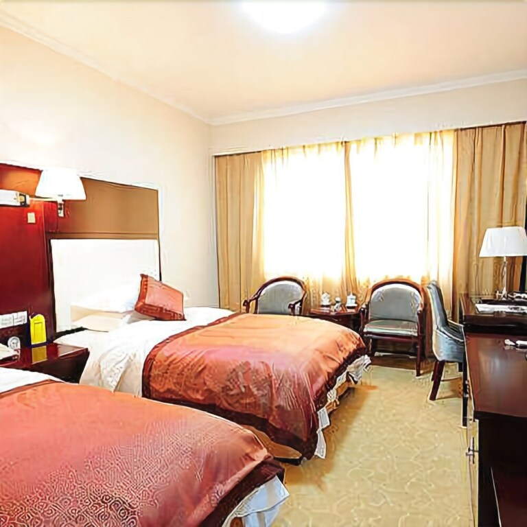 Цзинин: Xinglong Hotel