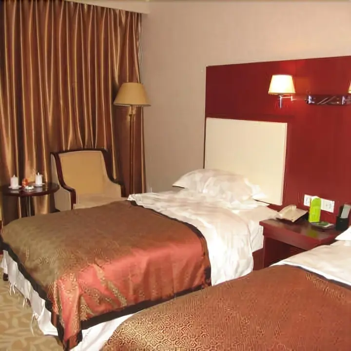 Цзинин: Xinglong Hotel