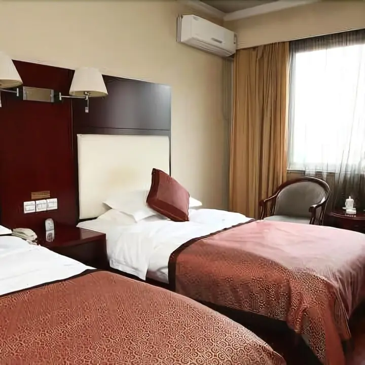Цзинин: Xinglong Hotel
