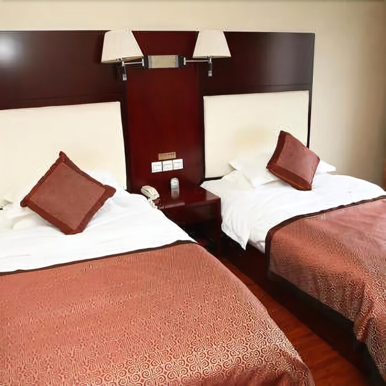 Цзинин: Xinglong Hotel