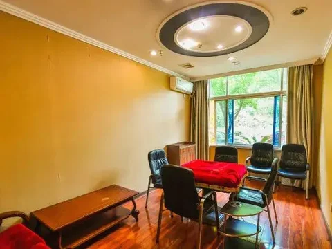 Ичан: Longquan Hotel