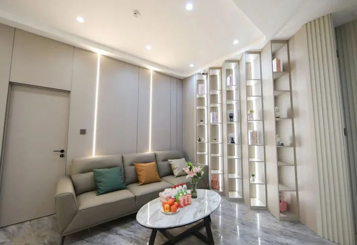 Яньцзи: Holiday Inn Golden Hyatt (Yanji Yanbian University Department Store)