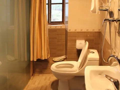 Лунъянь: Yuanlouyuan Inn