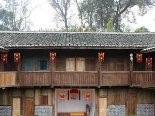 Лунъянь: Yuanlouyuan Inn