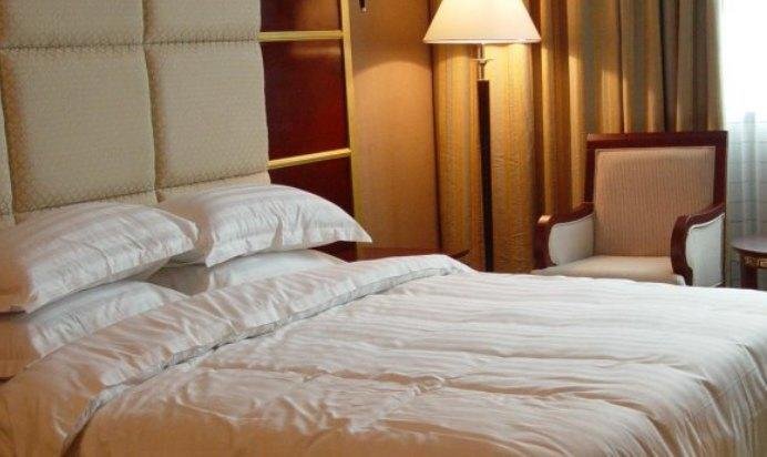 Юнчжоу: Yongzhou Great Wall Hotel