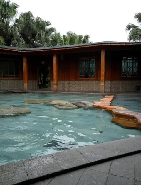 Юньфу: Golden Shuitai Hot Spring