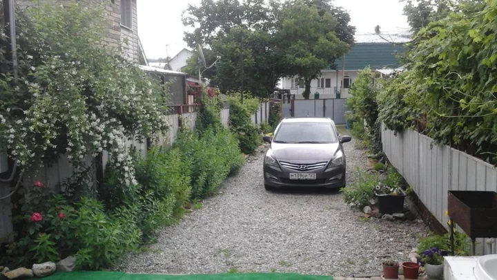 Архипо-Осиповка: Guest House Vishnevaya 28a