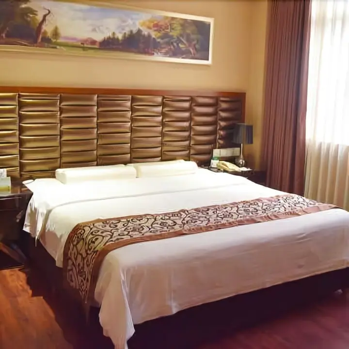 Дэян: Tianyun Hotel