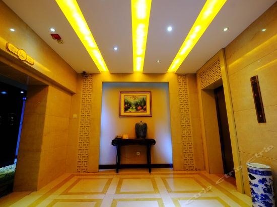 Цзинин: Mingyajingwei Hotel