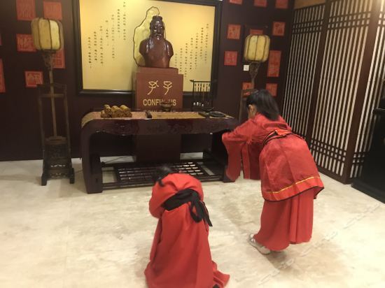 Цзинин: Mingyajingwei Hotel