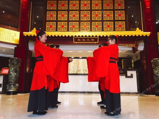 Цзинин: Mingyajingwei Hotel