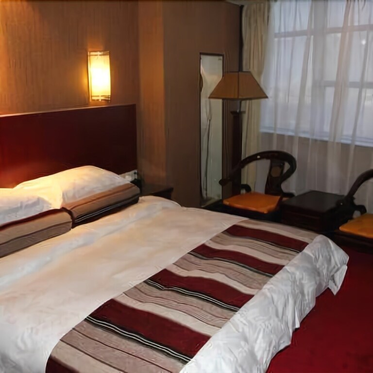 Цзинин: Mingyajingwei Hotel