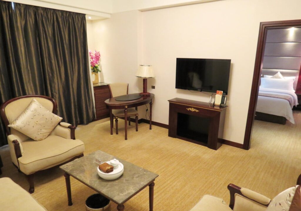 RongJiang hotel — фото 1