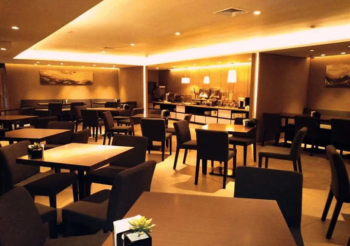 Циндао: 如家精选酒店(青岛八大关太平角公园地铁站店)