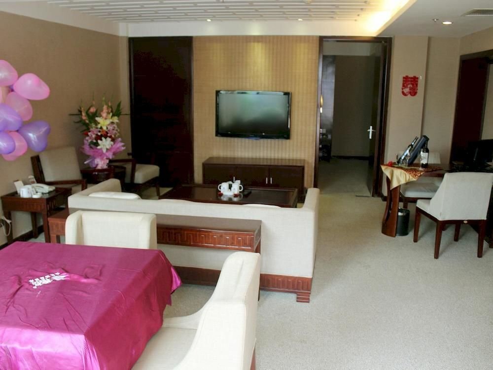 Biway Fashion Hotel — фото 1