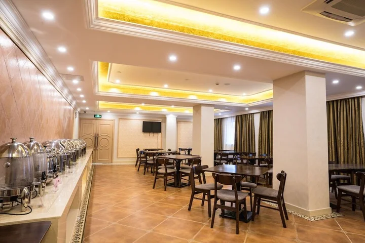 Шанхай: Vienna Hotel Yishan Road Station Branch