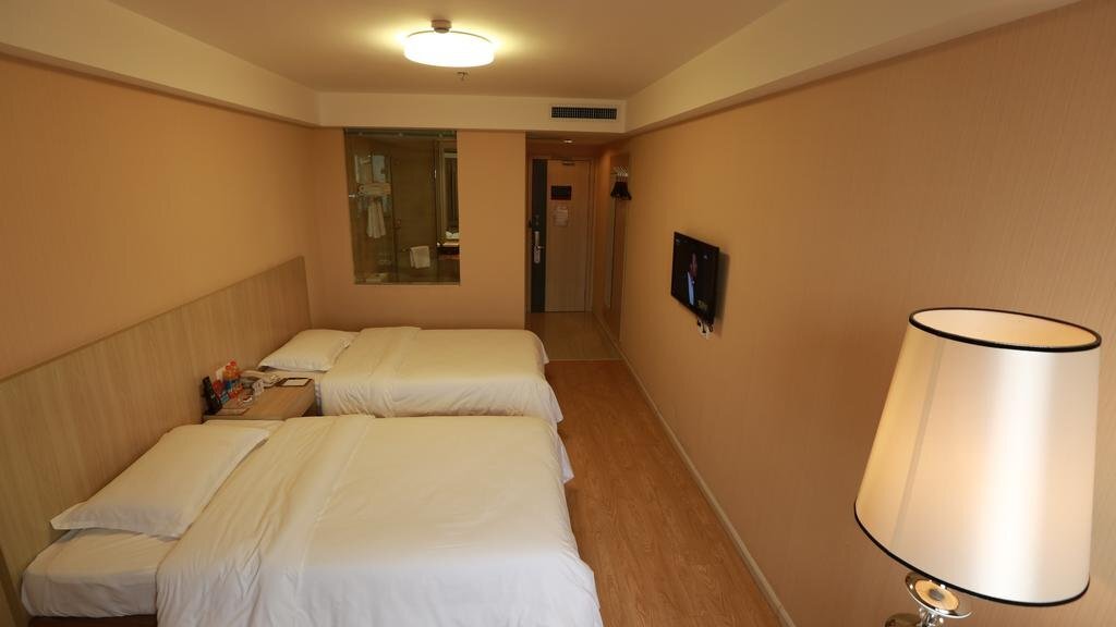 Шэньян: Shenyang Huaren Inn