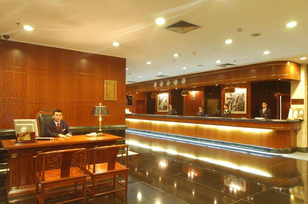 Шэньчжэнь: Lushan Hotel Shenzhen