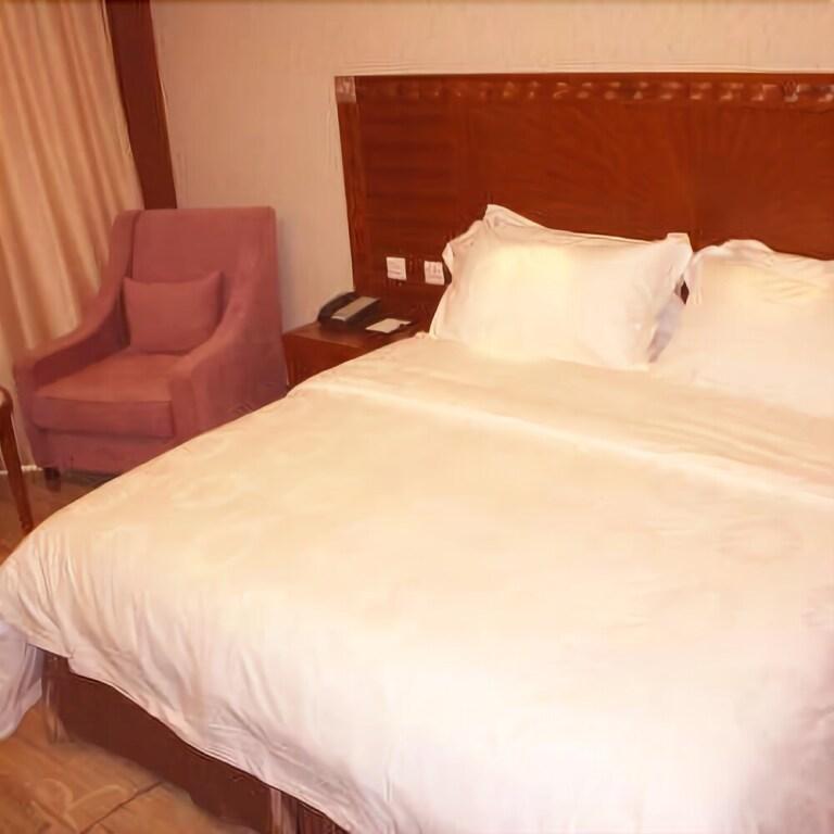 Тяньшуй: Golden Sun Hotel