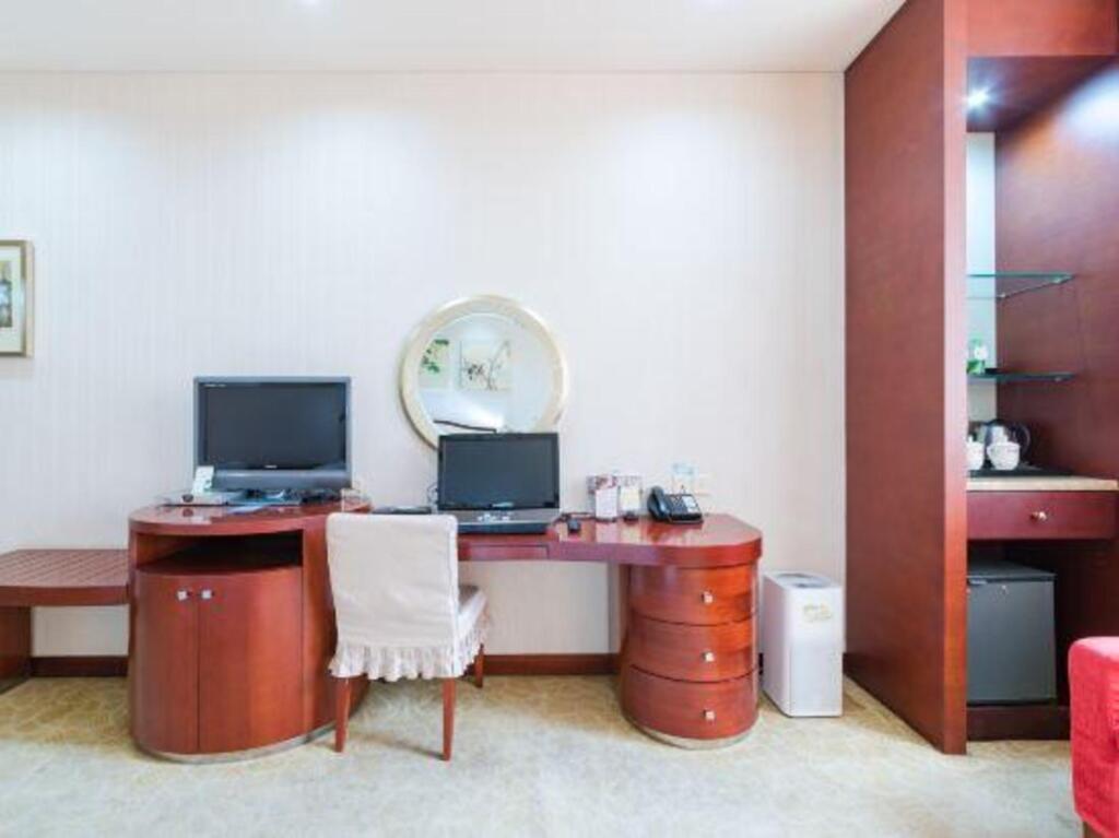 Синтай: Jinniu Grand Hotel
