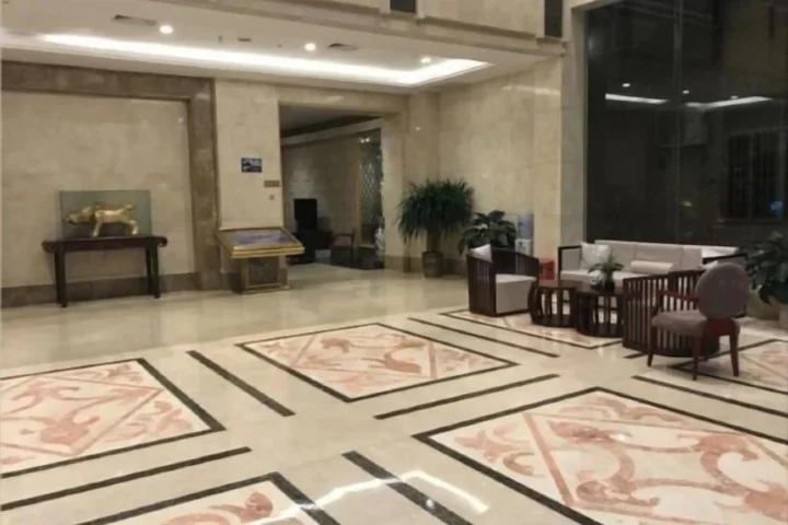 Янгиианг: Jtour Inn Yangjiang Municipal Government