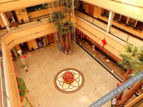Яньань: Yan'an Tourism Hotel