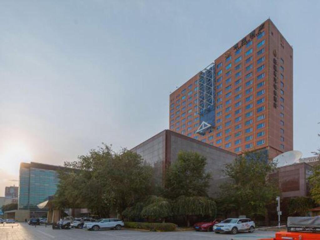 Урумчи: Luxemon Xinjiang Yindu hotel