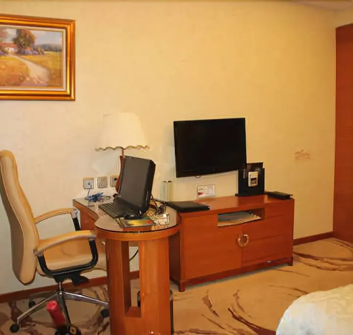 Тунляо: Vienna Hotel
