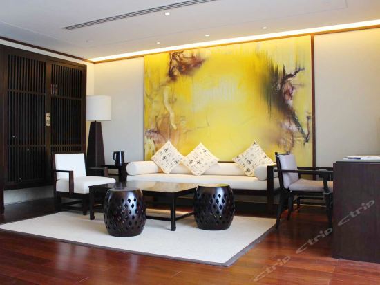 Цзиньюань: White Swan Hotel Qingyuan