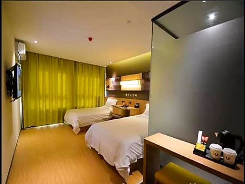 Чжэнчжоу: IU Hotel Zhengzhou Xinzheng Sias International University Branch