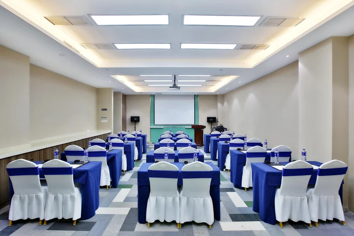 Лянфан: Отель Holiday Inn Express Langfang Park View