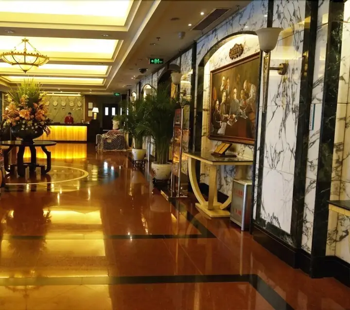 carousel image 4