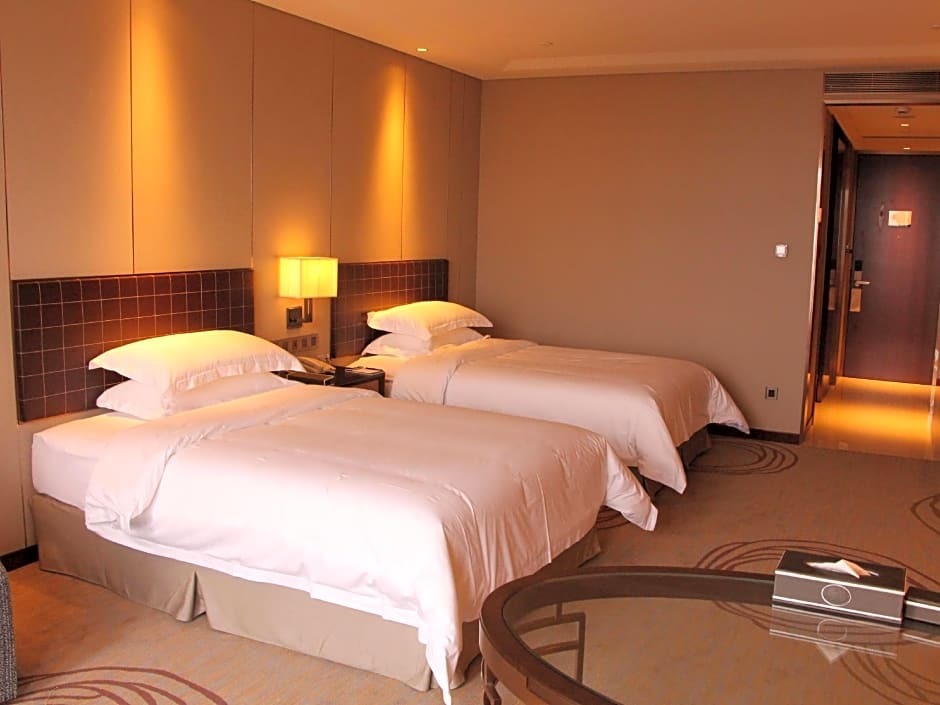 Яньчэн: Golden Eagle Summit Hotel Yancheng