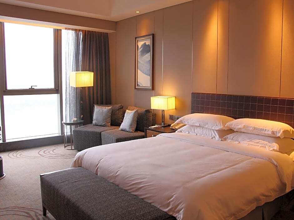 Яньчэн: Golden Eagle Summit Hotel Yancheng