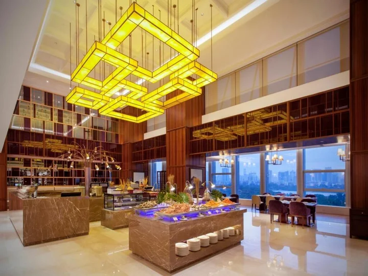 Наньнин: Ming Du Lakeside Hotel Nanning