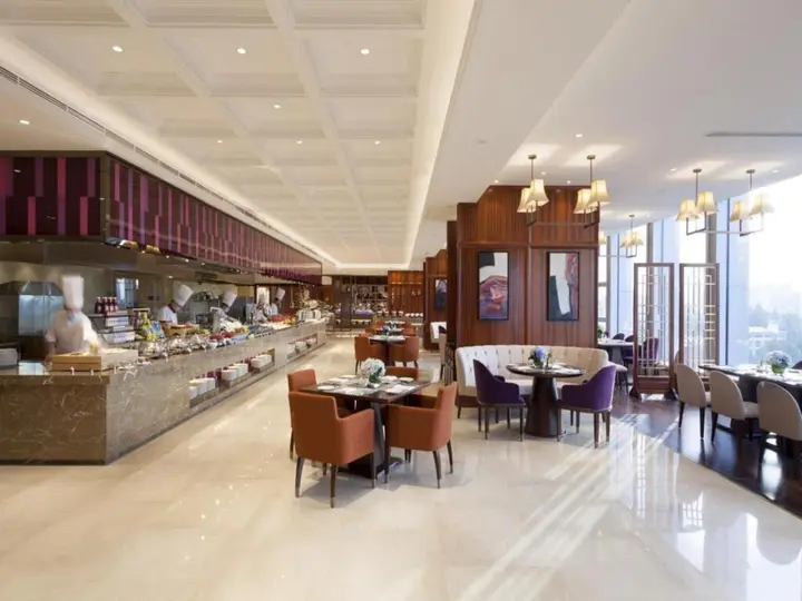 Наньнин: Ming Du Lakeside Hotel Nanning