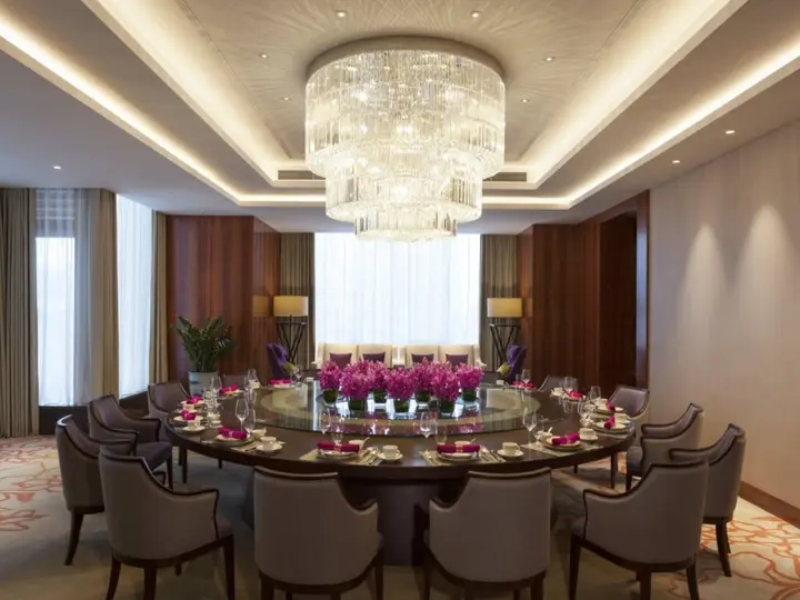 Наньнин: Ming Du Lakeside Hotel Nanning