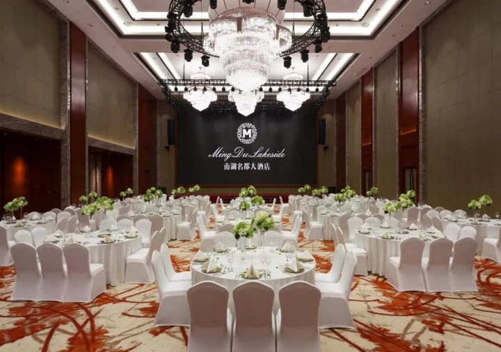 Наньнин: Ming Du Lakeside Hotel Nanning