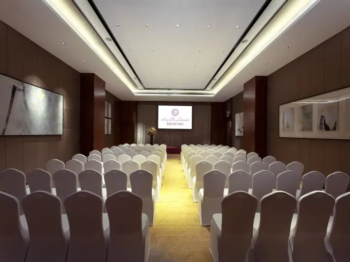 Наньнин: Ming Du Lakeside Hotel Nanning