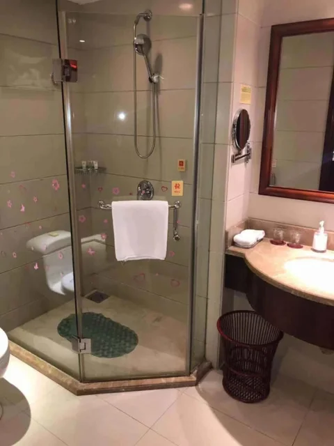 Йиян: Yiyang Huatian Hotel